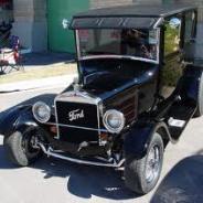Olds, Ford and Sloan: The Automobile Upstarts